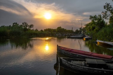 Limanda güneşin batışı.