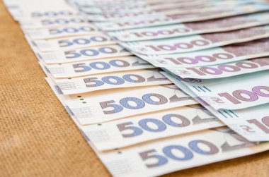 1000 ve 500 Hryvnia banknotları. Para geçmişi. Finansal konsept. Bir sürü Hryvnia..