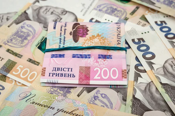 200 Гривен Банкнот Связанных Резинкой Фоне Денег Украинская Валюта — стоковое фото