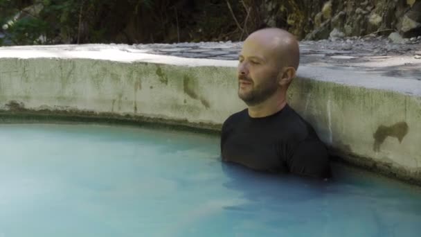 Man Enjoys Hot Spring Mountains Sulfuric Hot Springs Health — Stock Video