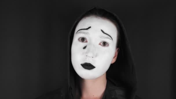 Portrait Une Femme Mime Bodypainting Blanc Avec Des Lèvres Noires — Video