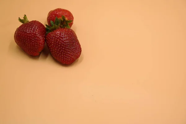 Fraises Dans Bol Fraise Sur Fond Noir Fraises Sur Table — Photo