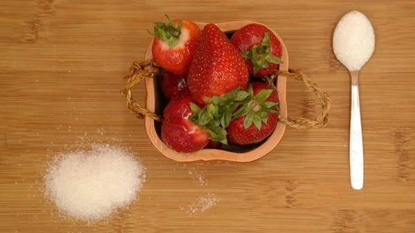 Fresas Una Mesa Madera Verduras Tablero Madera Fresa Piña Frutas — Foto de Stock