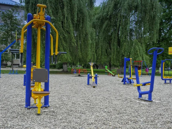 Haus Park Bäume Park Spielplatz Park Gebäude Park Sturm Park — Stockfoto