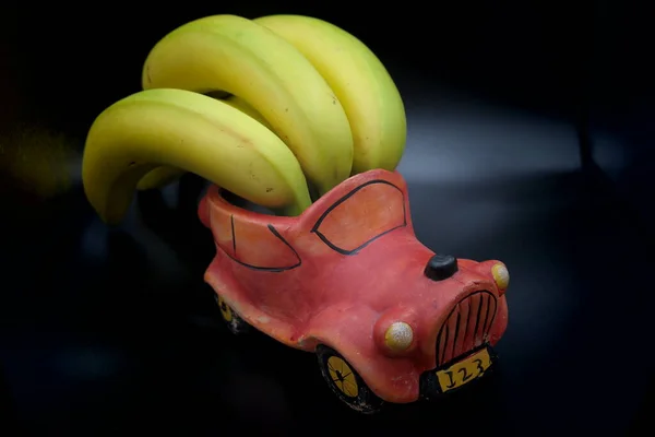 Bunch Banananas Banananas Banana Banana Apple Banana Black Background Kin — стоковое фото