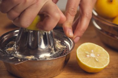 Güzel Sanatlar natürmort portakal suyu ve porselen juicer ahşap tablo