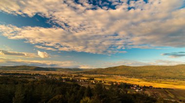Hırvatistan bir otoyol yaz akşamları