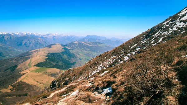 Primavera Está Chegando Nas Montanhas Lombardia Itália — Fotografia de Stock