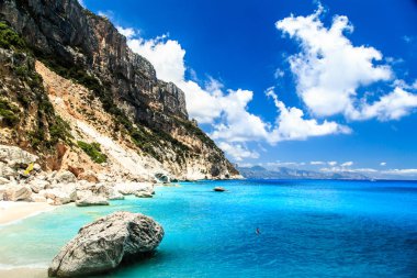 Orosei Körfez, Sardunya güzel koyda