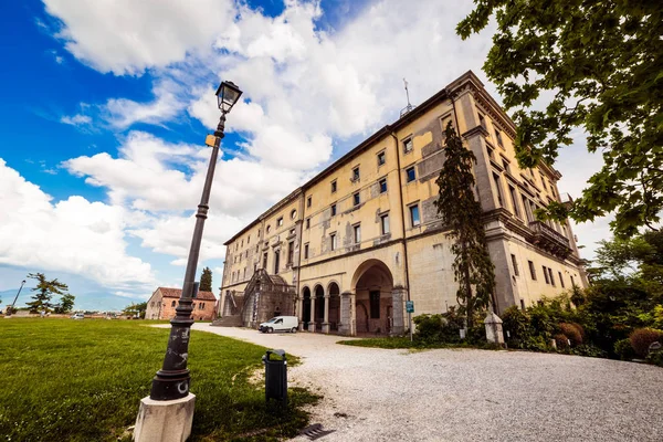 Hermosa Ciudad Udine Una Tarde Primavera — Foto de Stock