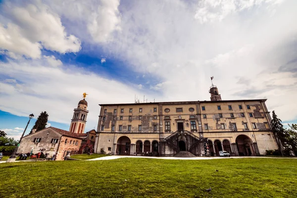 Den Vackra Staden Udine Våreftermiddag — Stockfoto