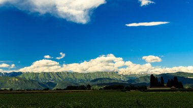 Fırtına geçti ve gökyüzü, Friuli Venezia Giulia boş ve anlaşılır