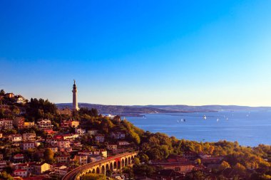 2100 'den fazla teknesi olan dünyanın en büyük yelkenlilerinden biri olan Barcolana.