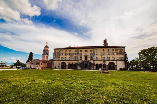 Den Vackra Staden Udine Våreftermiddag — Stockfoto