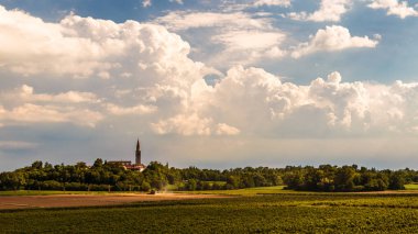 Alanları, Friuli Venezia Giulia fırtınalı gün