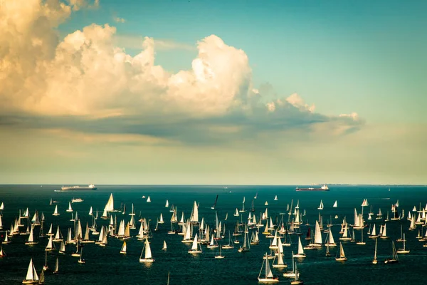 2100以上のボートを持つ世界最大のレガッタの1つ バルコラーナ — ストック写真