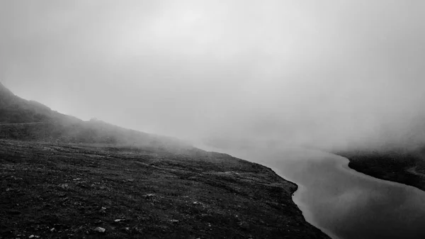 Dia Nublado Nas Montanhas Dos Alpes Cárnicos Província Udine Friuli — Fotografia de Stock