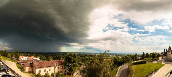 Uma Tempestade Aldeia Moruzzo Udine Friuli Venezia Giulia Itália — Fotografia de Stock