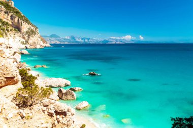 Orosei Körfez, Sardunya güzel koyda