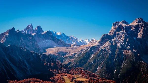 意大利阿尔卑斯山的秋天 — 图库照片