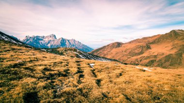 İtalya Alplerine sonbahar geliyor.