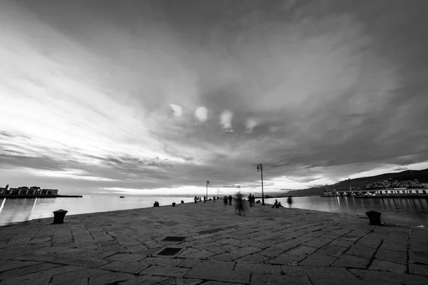 Cais Molo Audace Trieste Uma Noite Inverno — Fotografia de Stock