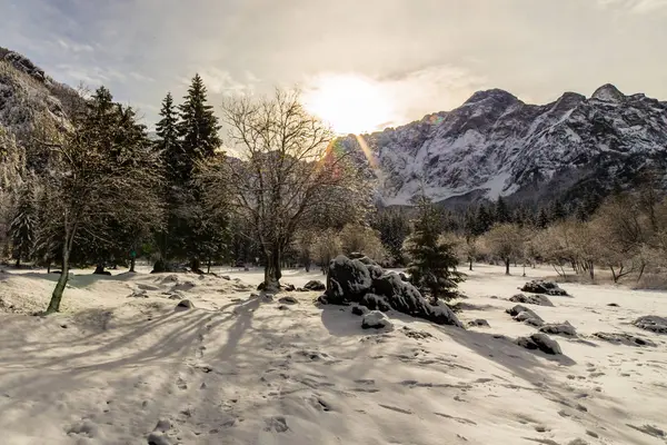 Prima Neve Dell Inverno Sulle Alpi Italiane — Foto Stock