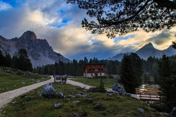 Olasz Dolomiti Fanes Sennes Braies Természeti Park Egy Színes Ősszel — Stock Fotó