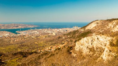 Val Rosandra, bir bahar sabahı Trieste şehir yakınındaki güzellikteki bir vadinin