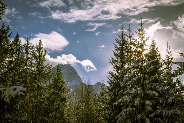 Prima Neve Dell Inverno Sulle Alpi Italiane — Foto Stock