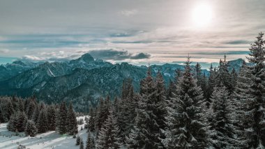 İtalyan Alplerinde Tarvisio 'nun zirveleri