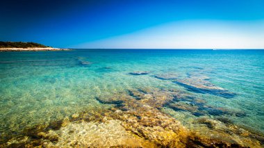 Hırvatistan denizde güneşli bir gün