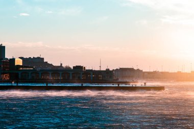 Trieste, İtalya'nın bağlantı noktası soğuk ve rüzgarlı bir günde