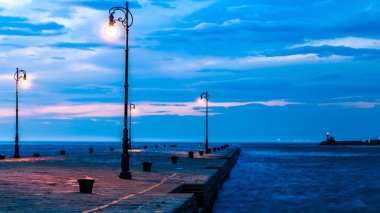 Trieste şehir rüzgarlı gün