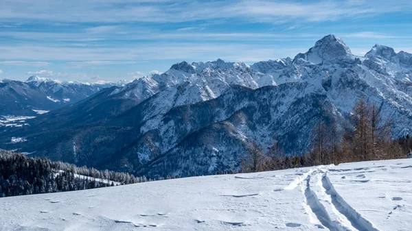 Zimowy dzień w Alpach z Friuli Venezia-Giulia — Zdjęcie stockowe