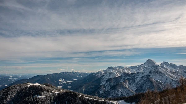 Zimowy dzień w Alpach z Friuli Venezia-Giulia — Zdjęcie stockowe