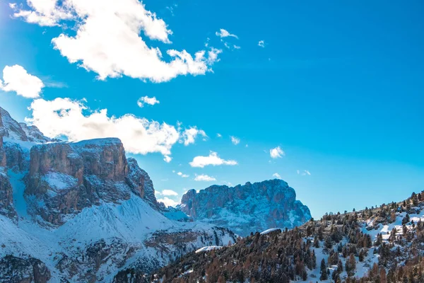 Pôr-do-sol de inverno nos alpes italianos — Fotografia de Stock