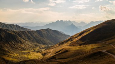 Günbatımı Carnic Alps, Friuli Venezia Giulia, İtalya için