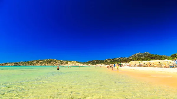 A praia de Chia su Giudeu, Sardenha — Fotografia de Stock