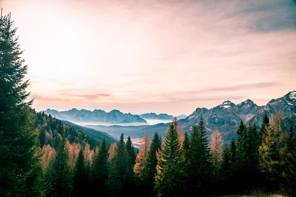 Autumn morning in the alps — Stock Photo, Image