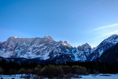 Mangart, İtalyanca alps güneş battıktan