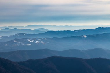 Üzerinde Matajur bir kış günü içinde