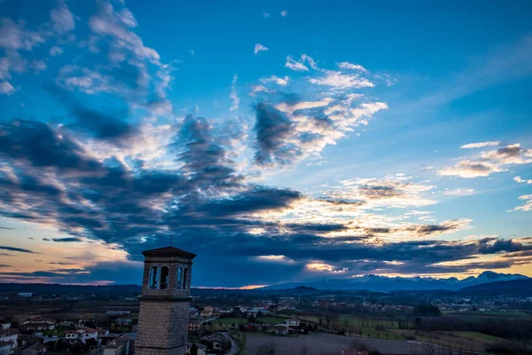 Sole Passa Dietro Nuvole Sulla Campagna Udine Friuli Venezia Giulia — Foto Stock