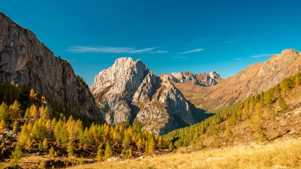 Hermoso Día Soleado Otoño Los Alpes Friuli Venezia Giulia Italia —  Fotos de Stock