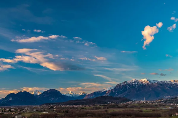 Sol Vai Atrás Das Nuvens Sobre Campo Udine Friuli Venezia — Fotografia de Stock