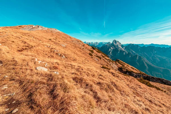 Slunečný Den Karnevalových Alpách Během Pestrého Podzimu — Stock fotografie