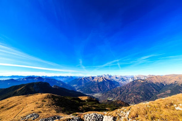 Día Soleado Los Alpes Cárnicos Durante Otoño Colorido —  Fotos de Stock