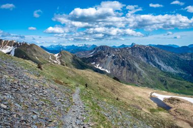 Friuli-Venezia Giulia Alplerinde güneşli bir gün, İtalya