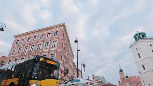 ワルシャワ ポーランド 5月8 2019 クラクフの公共都市バス Przedmiescie通り — ストック動画