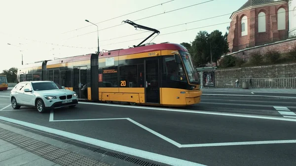 Warsaw Polonia Julio 2019 Tráfico Por Carretera Casco Antiguo Varsovia —  Fotos de Stock